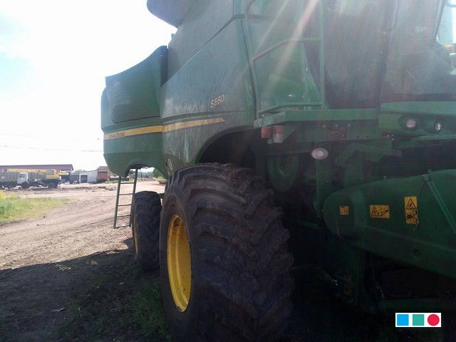 BKT Agrimax RT 600 в размере 800/65R32