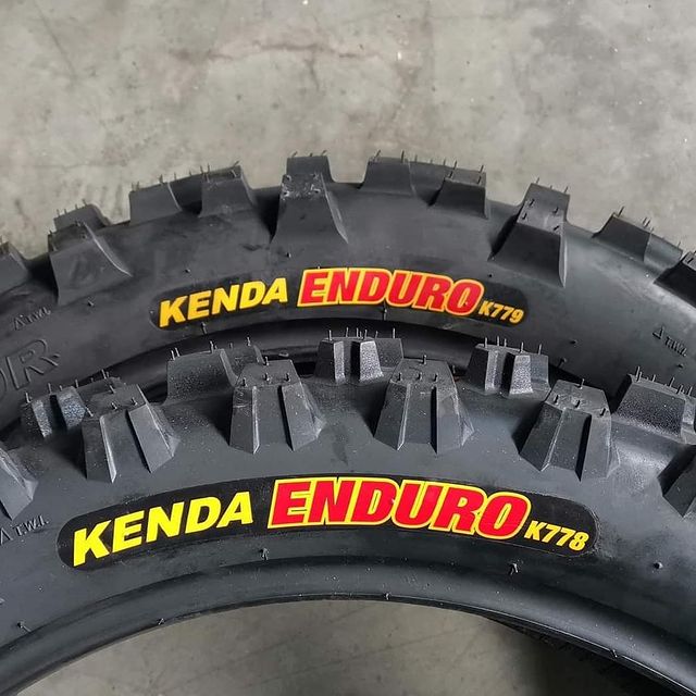 В чем разница между шинами KENDA K778 и KENDA K779?